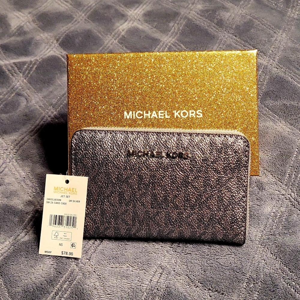 Michael Kores zip around card case